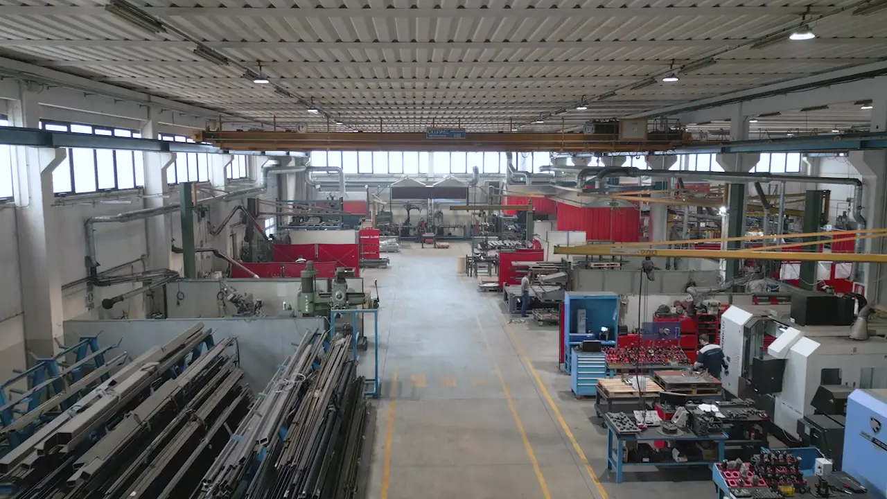Il reparto produzione Metaltech visto dall'alto